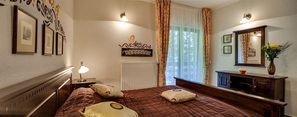 Hotel Regal ซินายา ภายนอก รูปภาพ